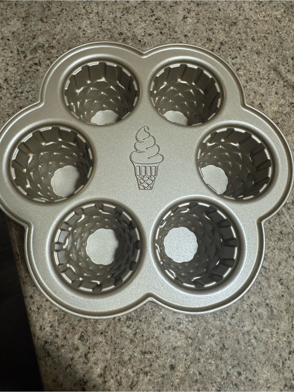 Nordic Ware Silver Ice Cream Cone Cupcake Pan - 6-Cavity